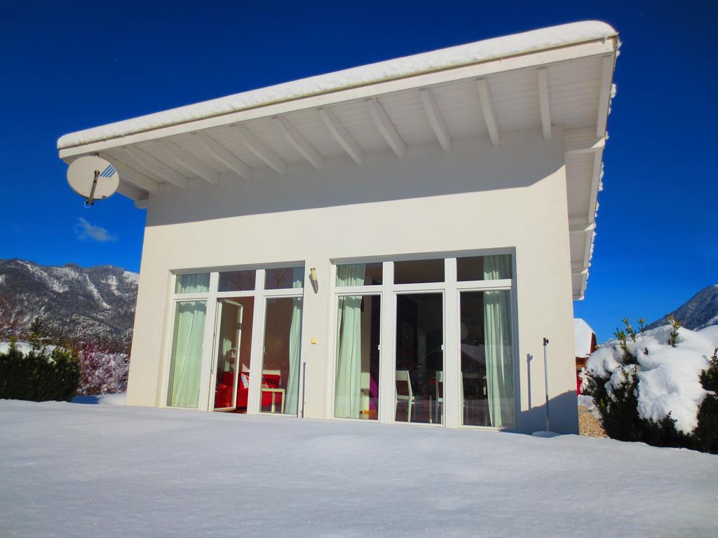 Flores, Ferienhaus Oder Doppelzimmer, Im Gruenen, 5 Gehminuten Ins Zentrum, Parkplatz, Zero Emissions Bad Ischl Extérieur photo
