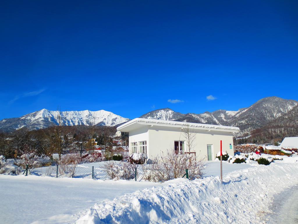 Flores, Ferienhaus Oder Doppelzimmer, Im Gruenen, 5 Gehminuten Ins Zentrum, Parkplatz, Zero Emissions Bad Ischl Extérieur photo