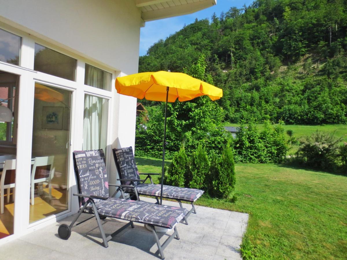 Flores, Ferienhaus Oder Doppelzimmer, Im Gruenen, 5 Gehminuten Ins Zentrum, Parkplatz, Zero Emissions Bad Ischl Extérieur photo