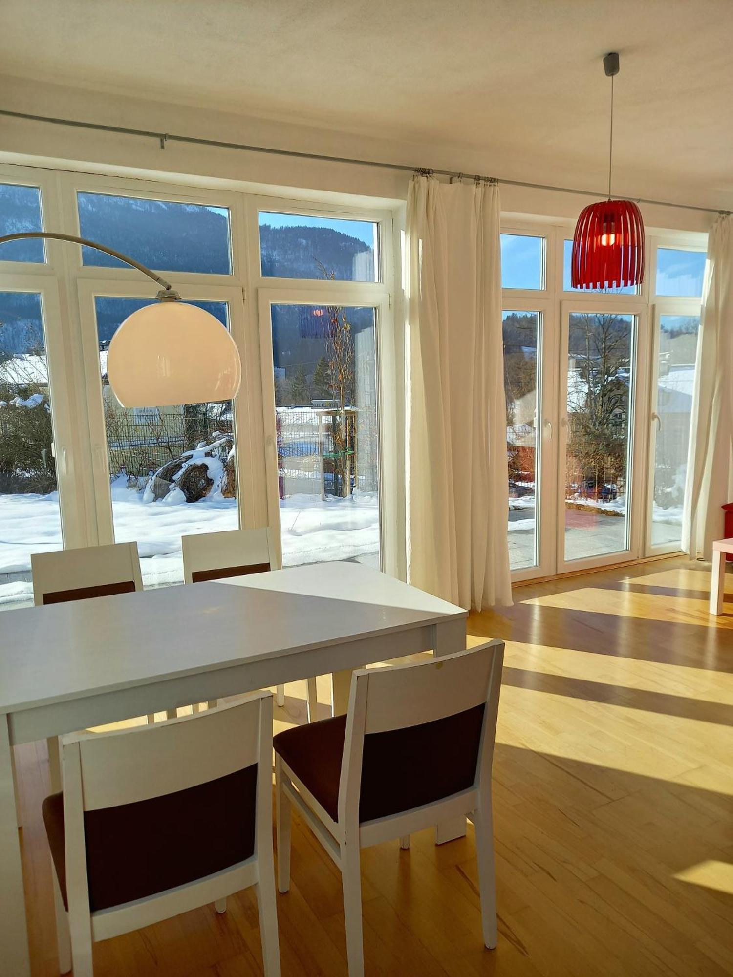 Flores, Ferienhaus Oder Doppelzimmer, Im Gruenen, 5 Gehminuten Ins Zentrum, Parkplatz, Zero Emissions Bad Ischl Extérieur photo