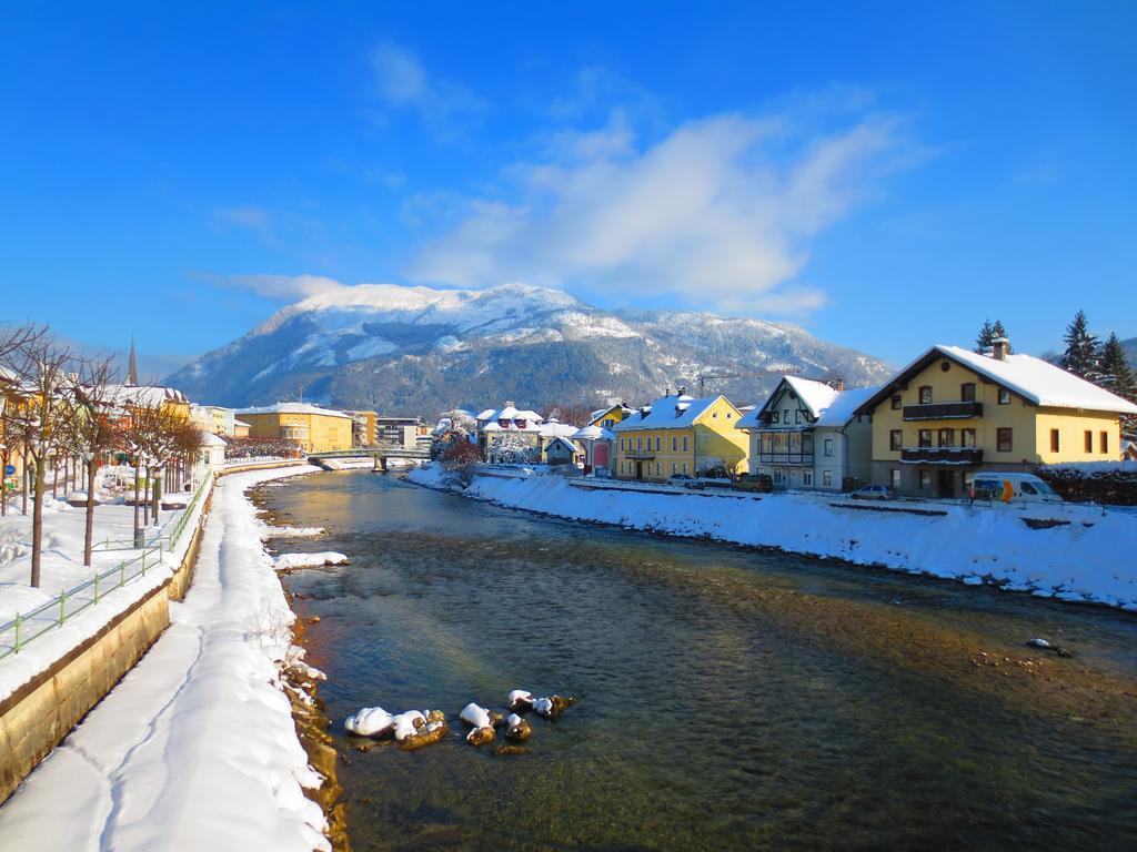 Flores, Ferienhaus Oder Doppelzimmer, Im Gruenen, 5 Gehminuten Ins Zentrum, Parkplatz, Zero Emissions Bad Ischl Extérieur photo