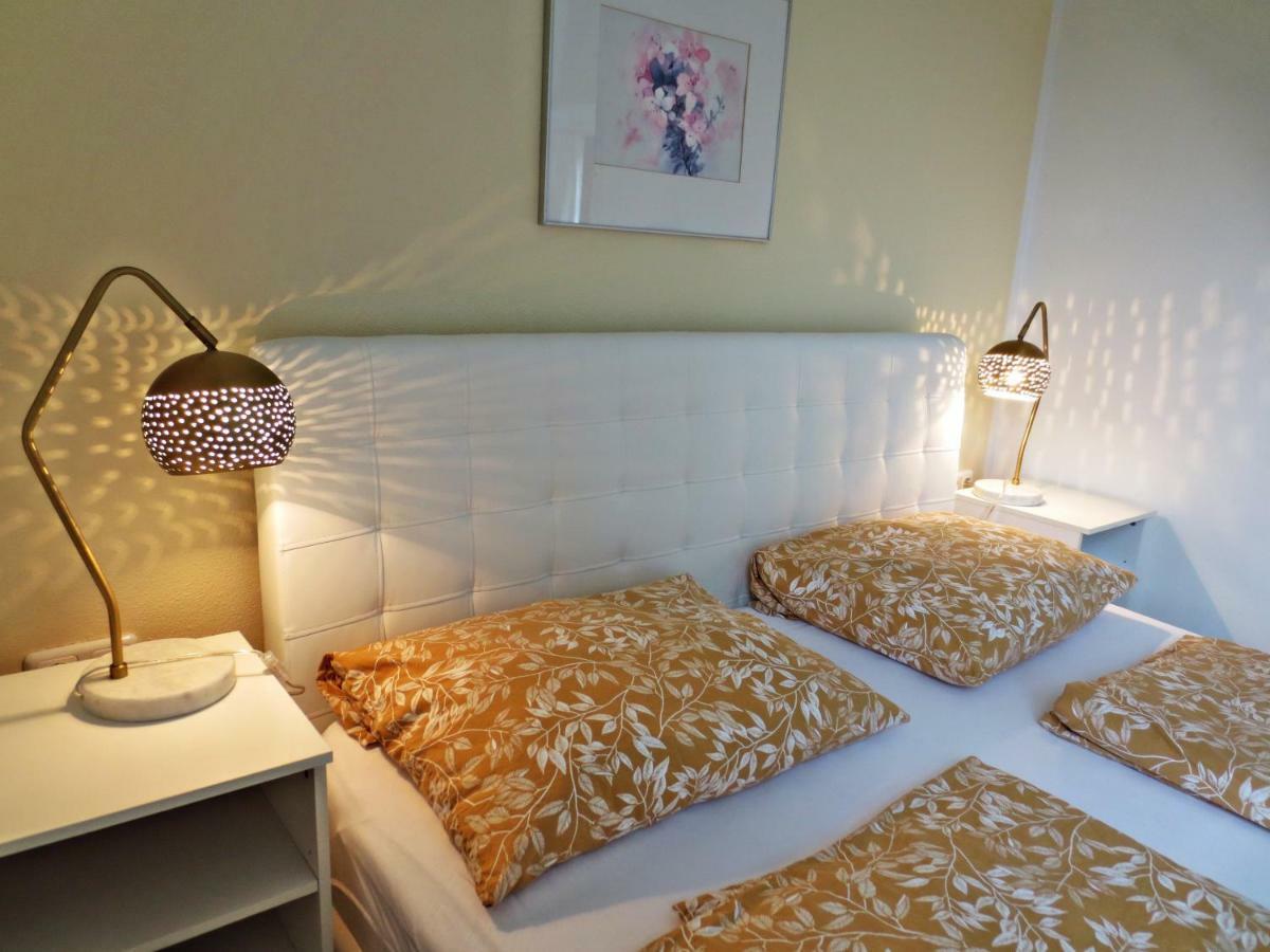 Flores, Ferienhaus Oder Doppelzimmer, Im Gruenen, 5 Gehminuten Ins Zentrum, Parkplatz, Zero Emissions Bad Ischl Extérieur photo